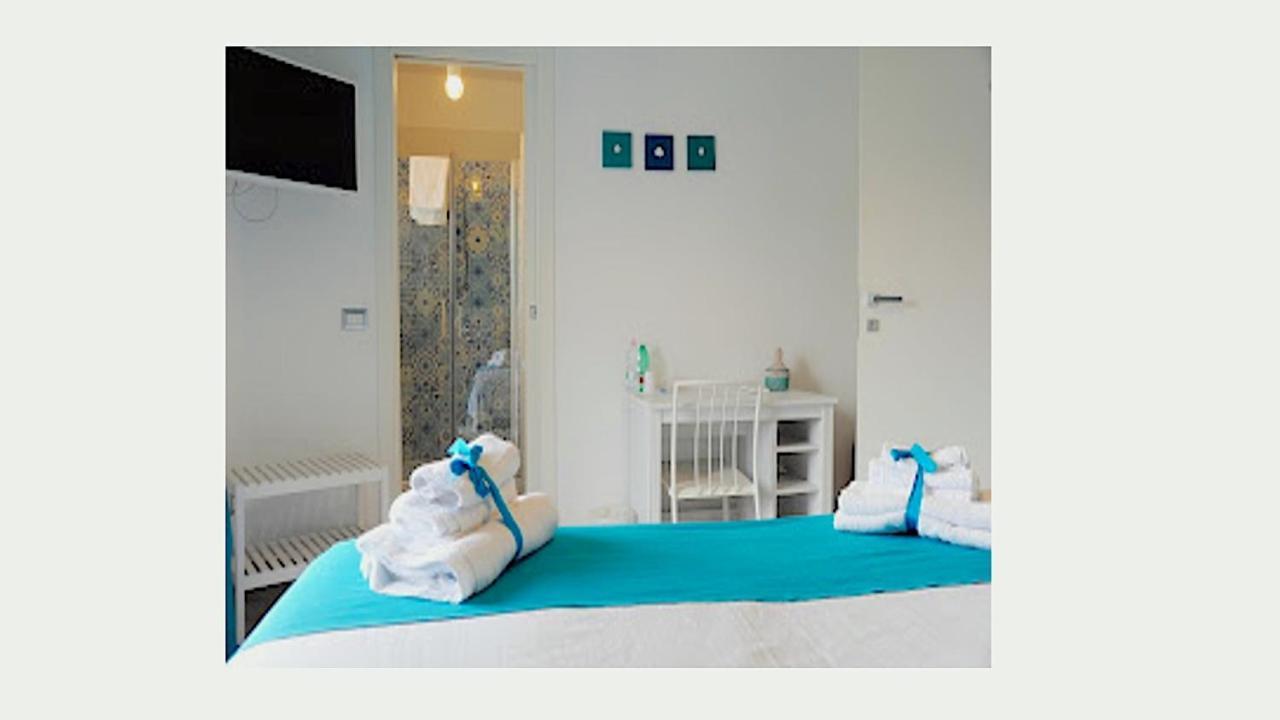 Bed and Breakfast #Zonaporto à Naples Extérieur photo