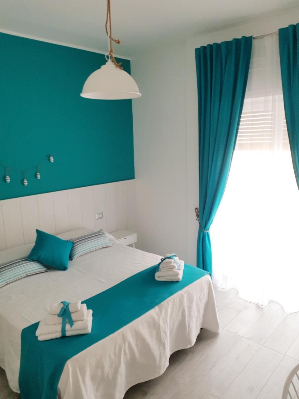 Bed and Breakfast #Zonaporto à Naples Extérieur photo