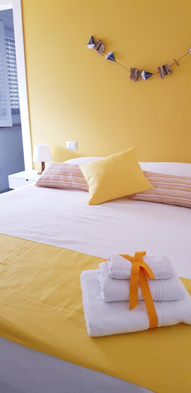 Bed and Breakfast #Zonaporto à Naples Extérieur photo