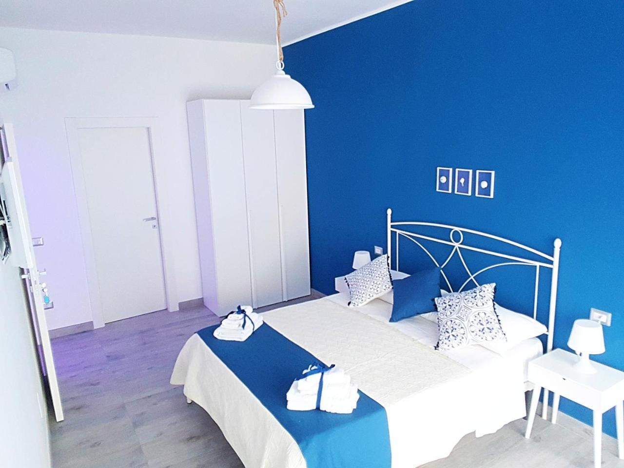 Bed and Breakfast #Zonaporto à Naples Extérieur photo