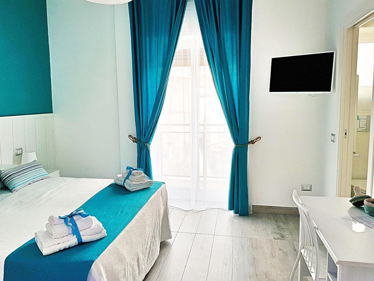 Bed and Breakfast #Zonaporto à Naples Extérieur photo