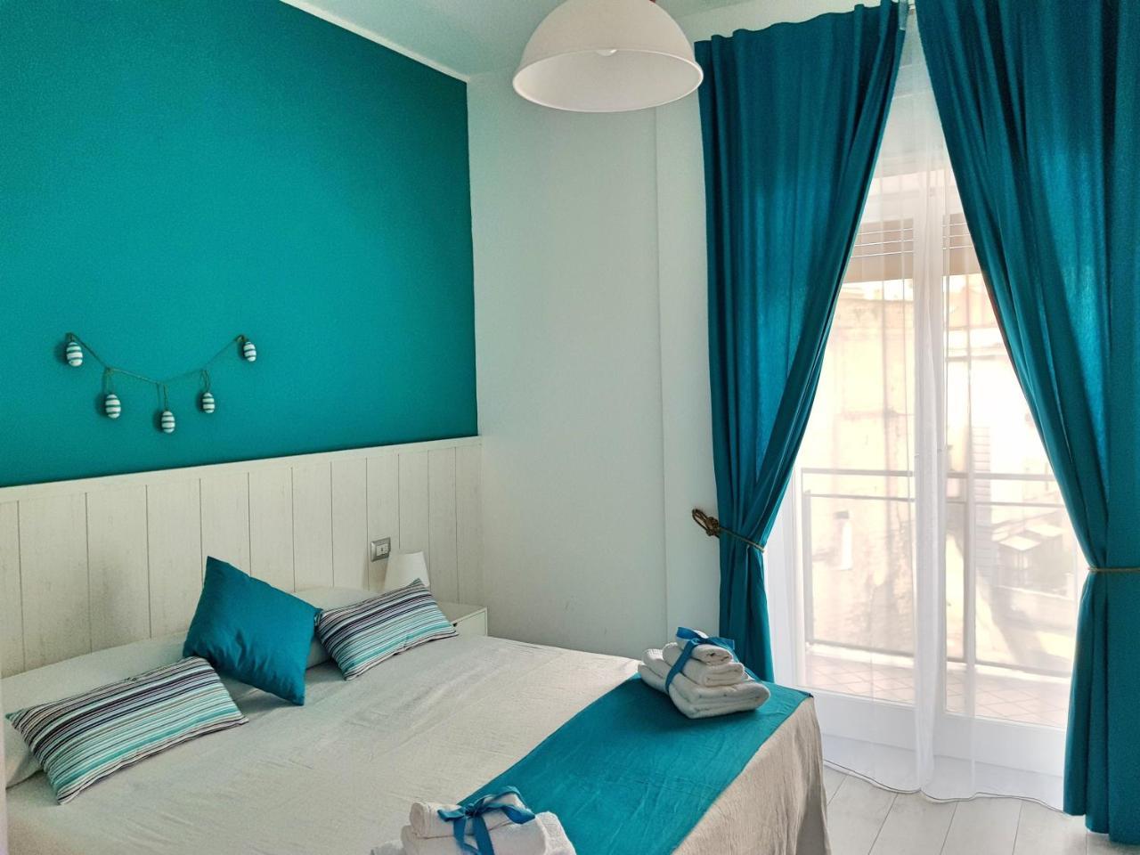Bed and Breakfast #Zonaporto à Naples Extérieur photo