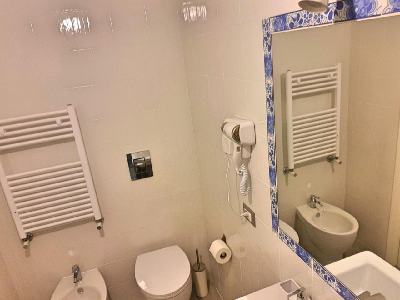 Bed and Breakfast #Zonaporto à Naples Extérieur photo
