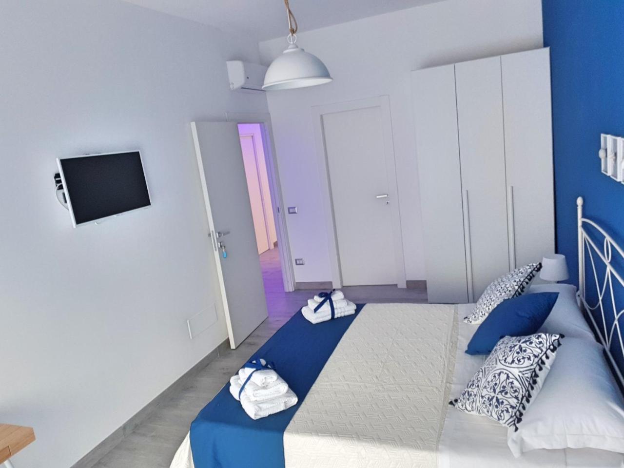 Bed and Breakfast #Zonaporto à Naples Extérieur photo