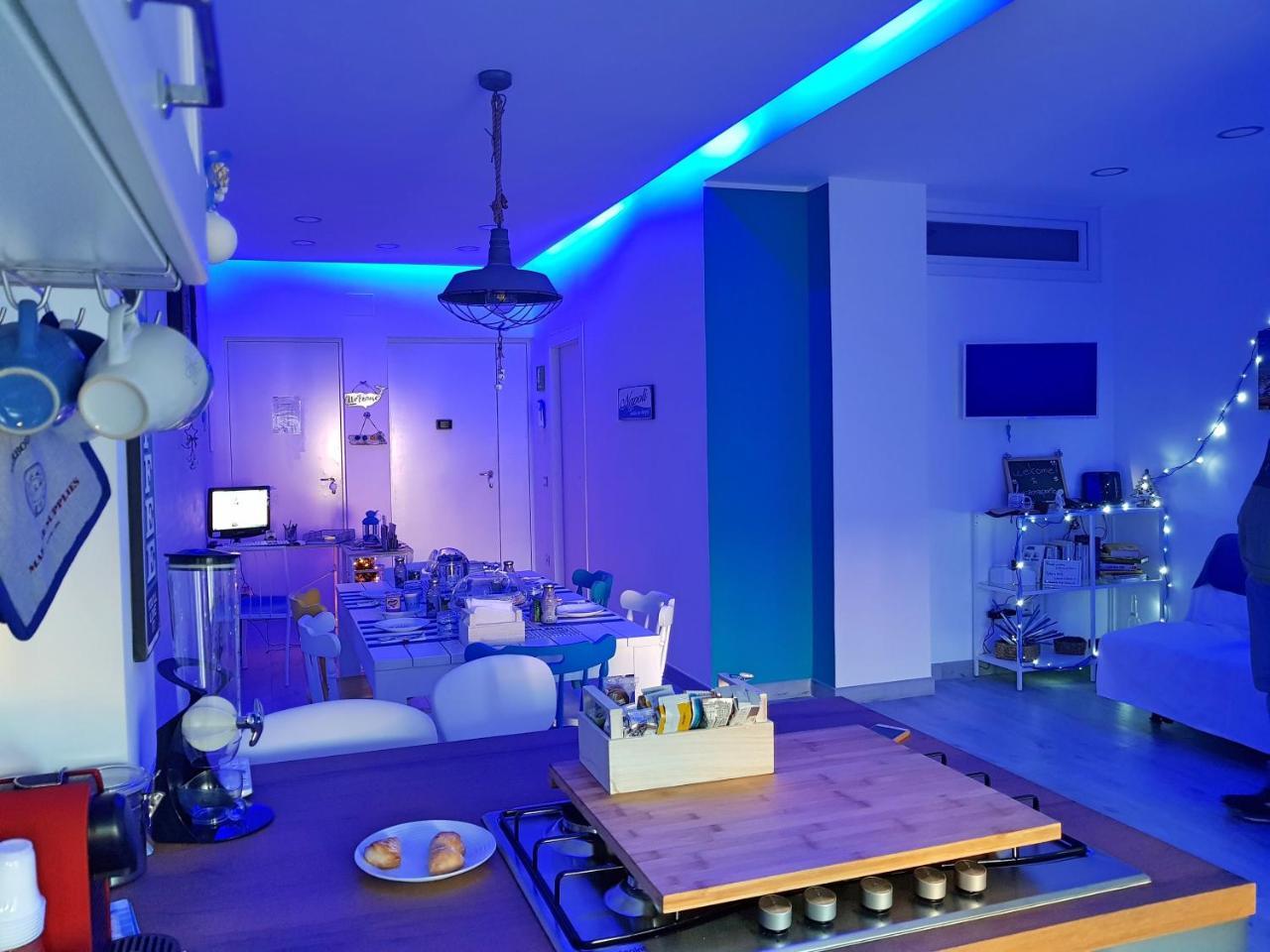 Bed and Breakfast #Zonaporto à Naples Extérieur photo